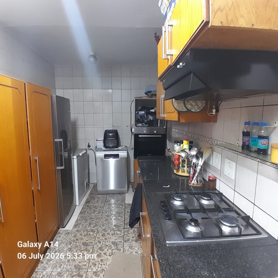 3 Bedroom Property for Sale in Safari Gardens North West